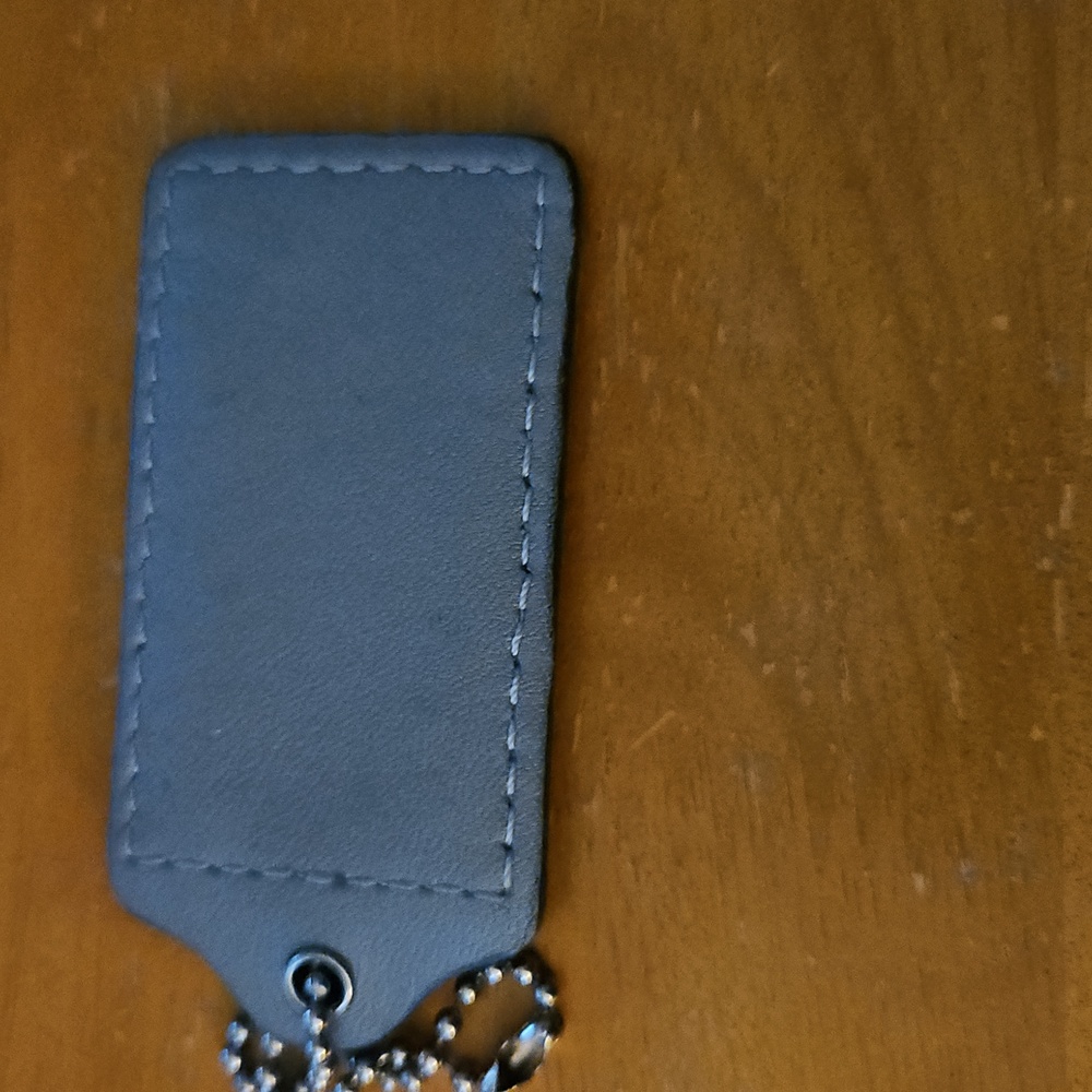 Coach Light Gray Leather Hangtag with Silver Chain - Picture 2 of 2